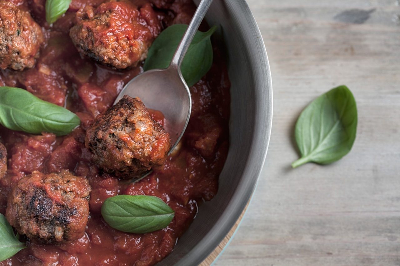 Meatballs in tomato sauce